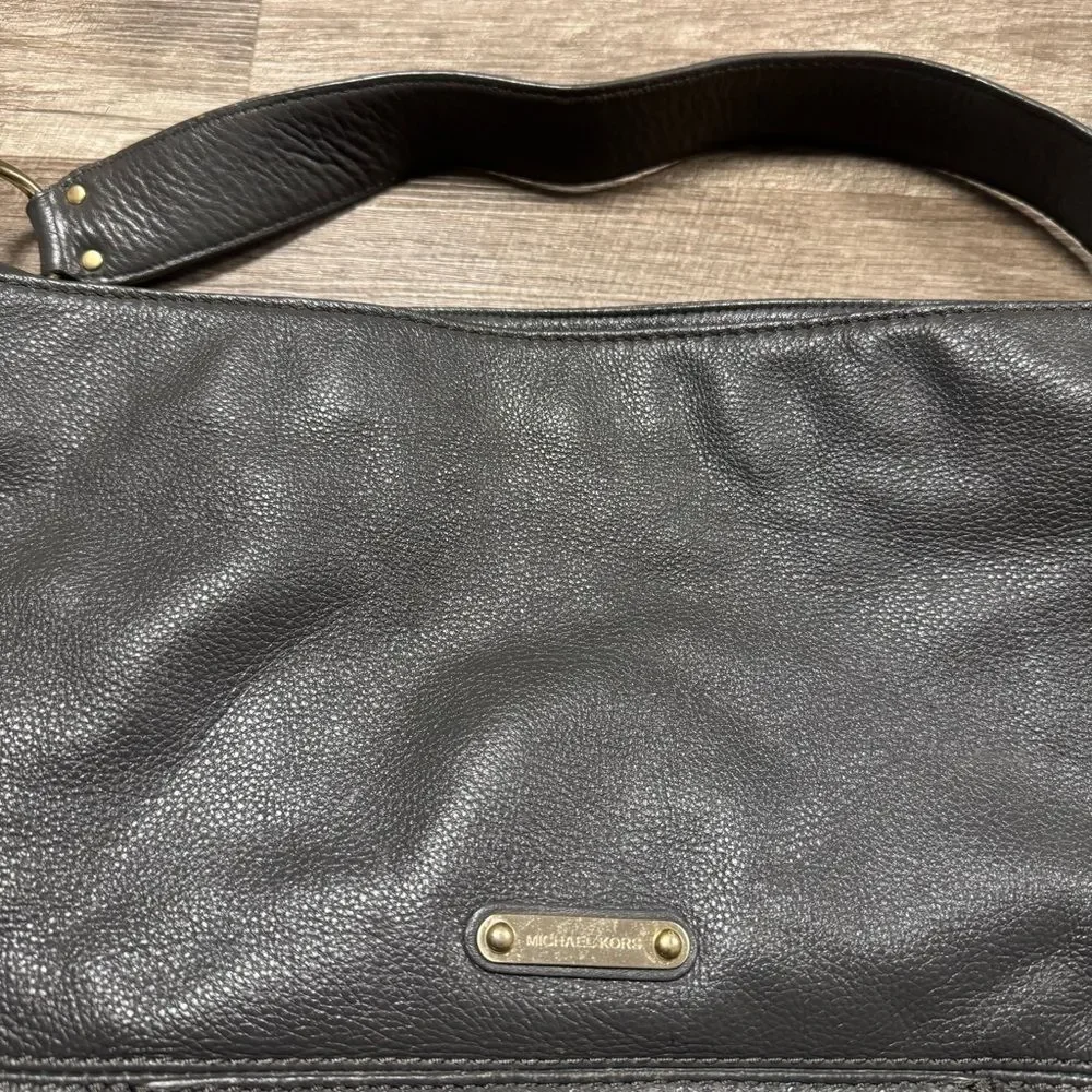Michael Kors Austin Hobo Bag In Grey Pebbled Leather
